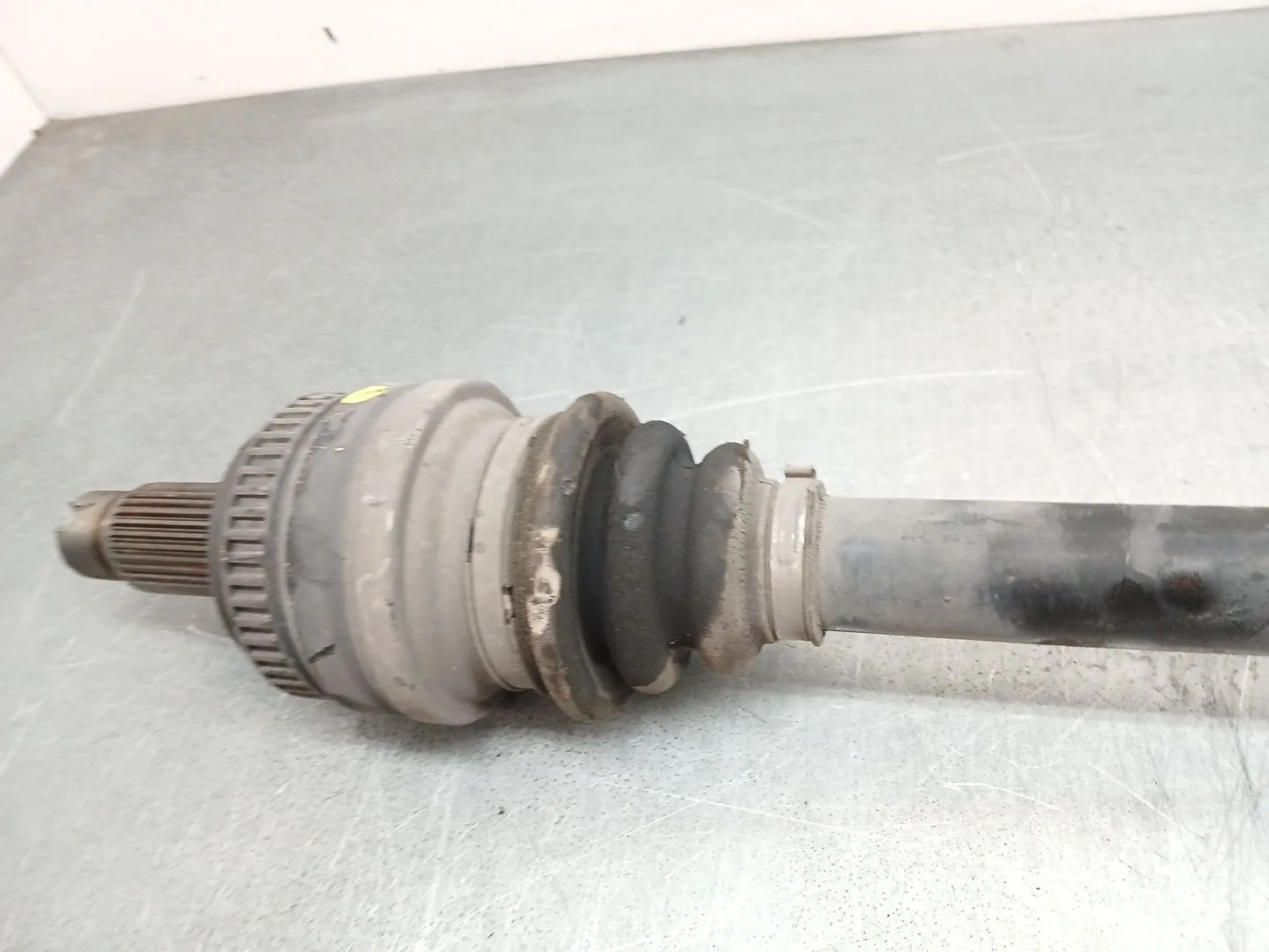 Transmision Trasera Izquierda para Bmw X3 (E83)