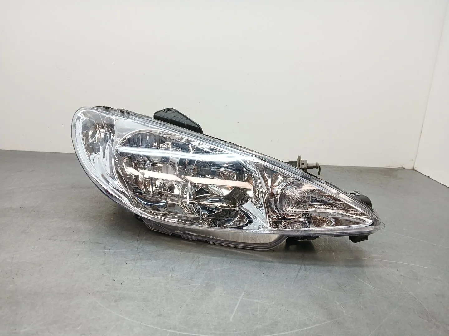 Faro Derecho para Peugeot 206 Hatchback (2A/C)