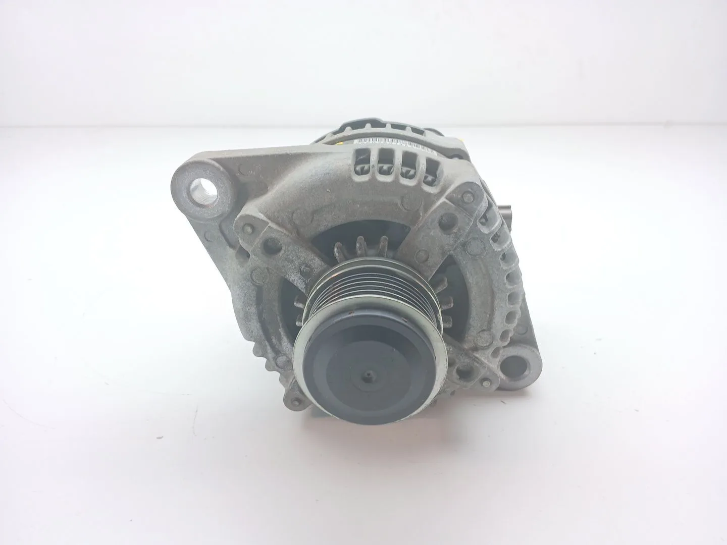 Alternador para Fiat Freemont (345_)