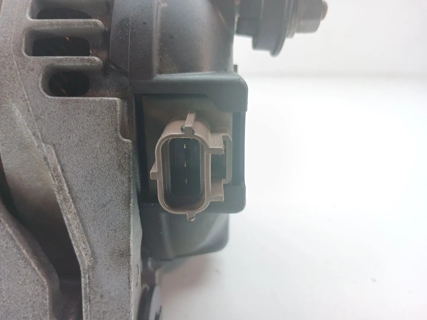 Alternador para Fiat Freemont (345_)