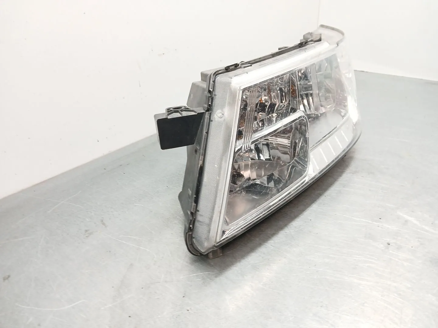 Faro Izquierdo para Fiat Freemont (345_)