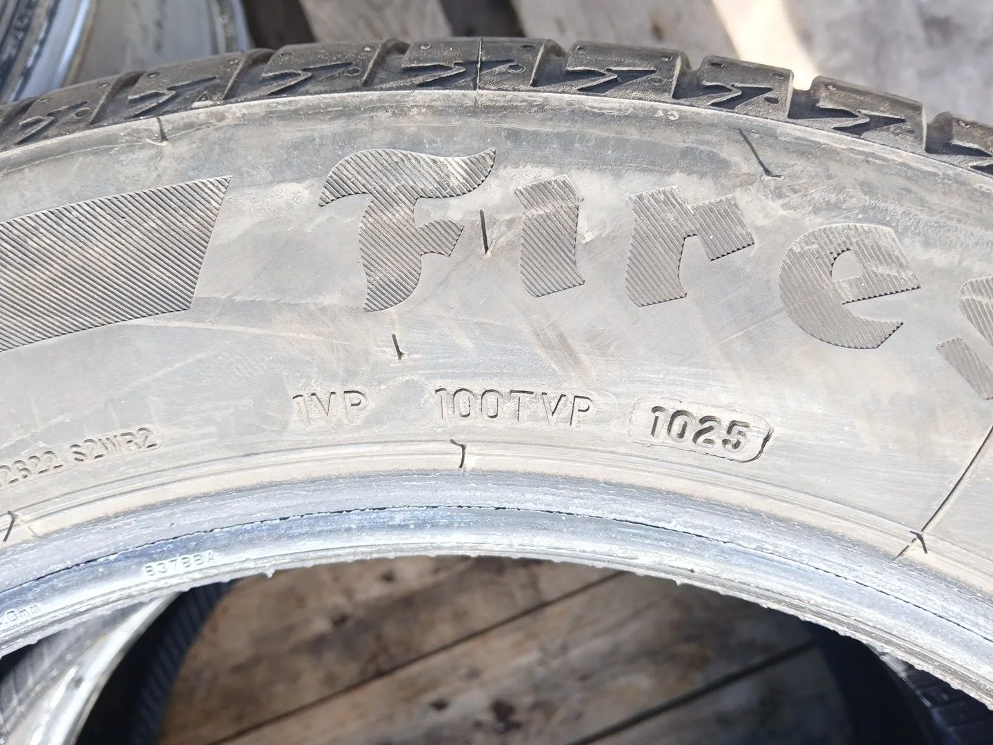 Neumatico para Fiat Freemont (345_)