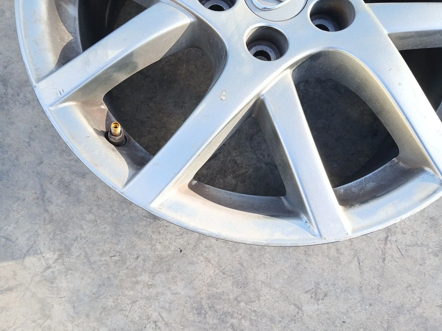Llanta para Toyota Verso (_R2_)