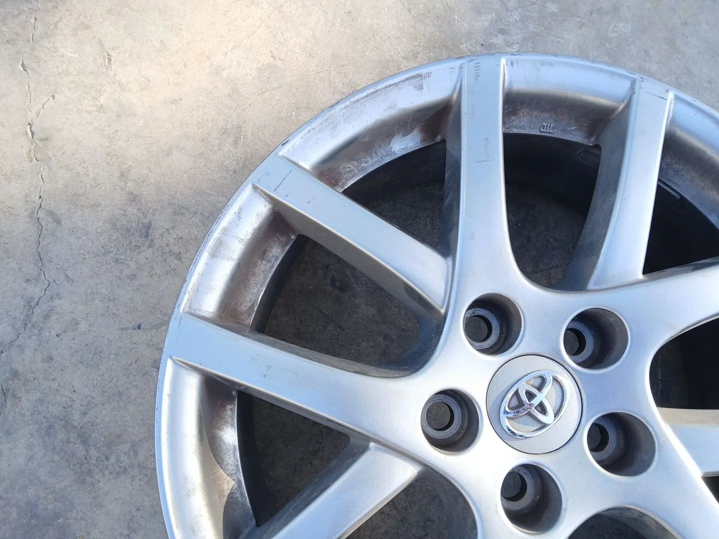 Llanta para Toyota Verso (_R2_)