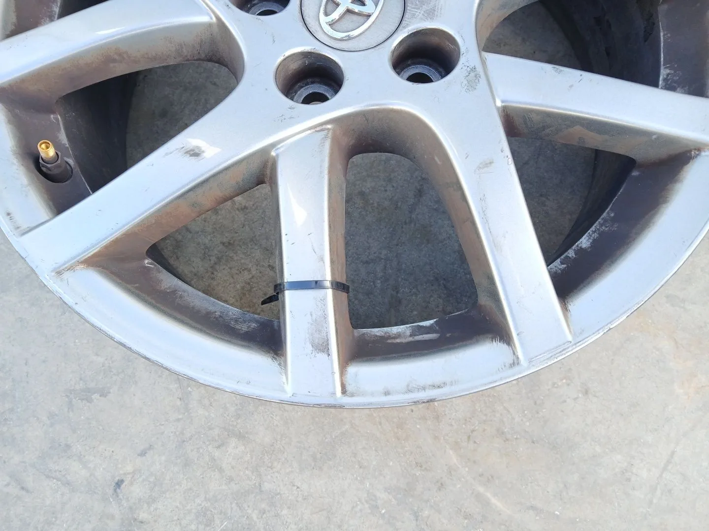 Llanta para Toyota Verso (_R2_)