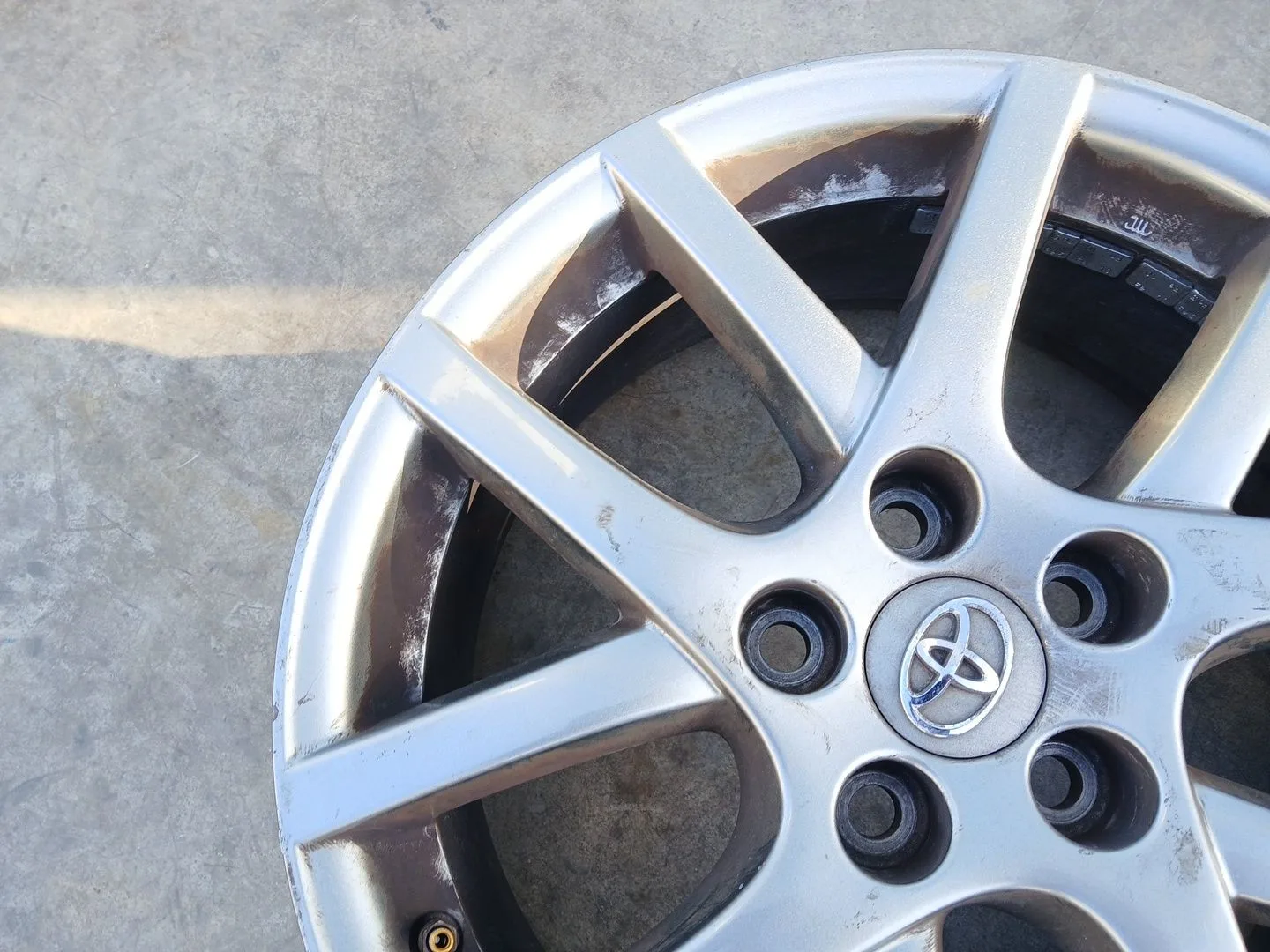 Llanta para Toyota Verso (_R2_)