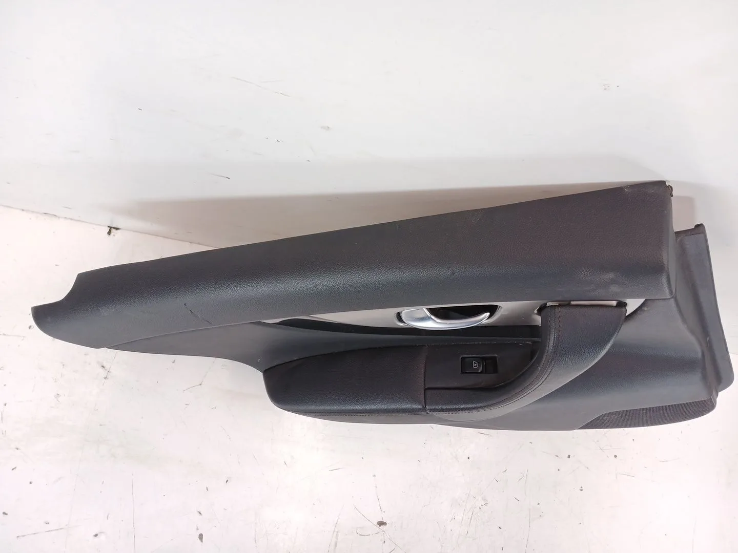 Guarnecido Puerta Trasera Izquierda para Infiniti Qx70