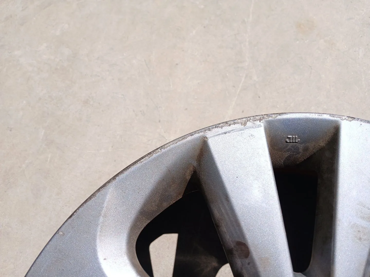 Llanta para Toyota Auris Touring Sports (E18)