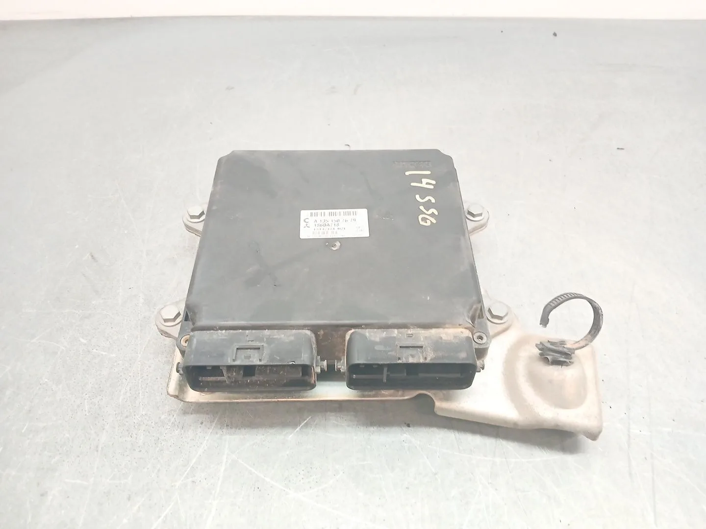 Centralita Motor Uce para Mitsubishi Colt Cabrio Czc