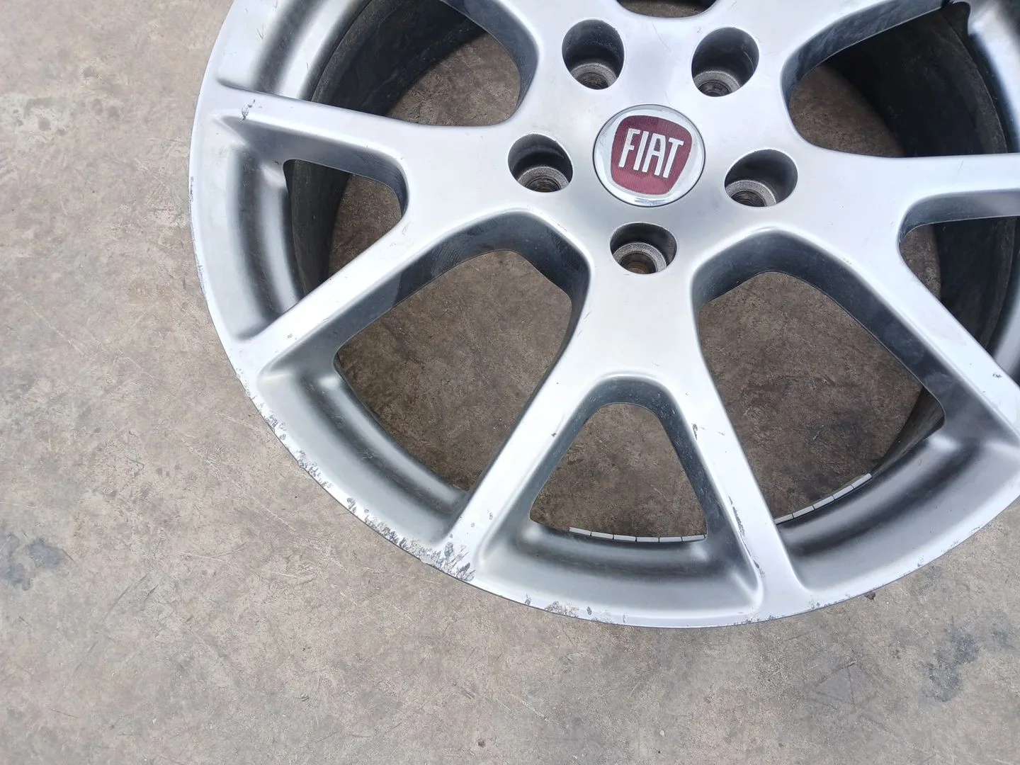 Llanta para Fiat Freemont (345_)