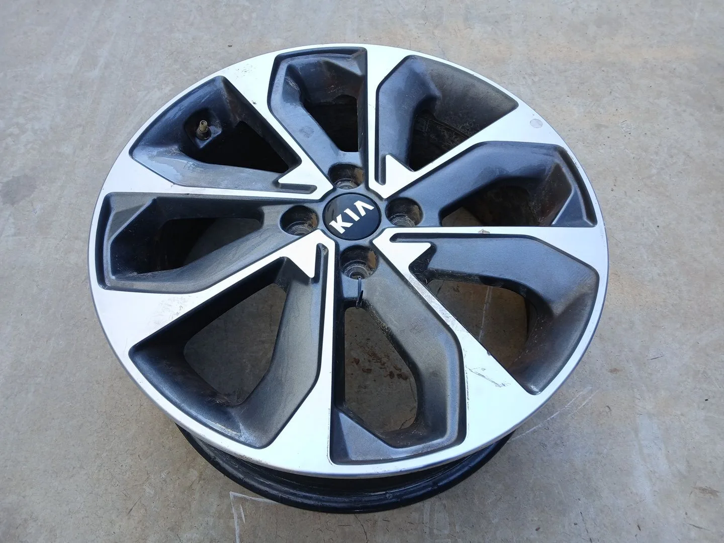 Llanta para Kia Stonic (Yb)