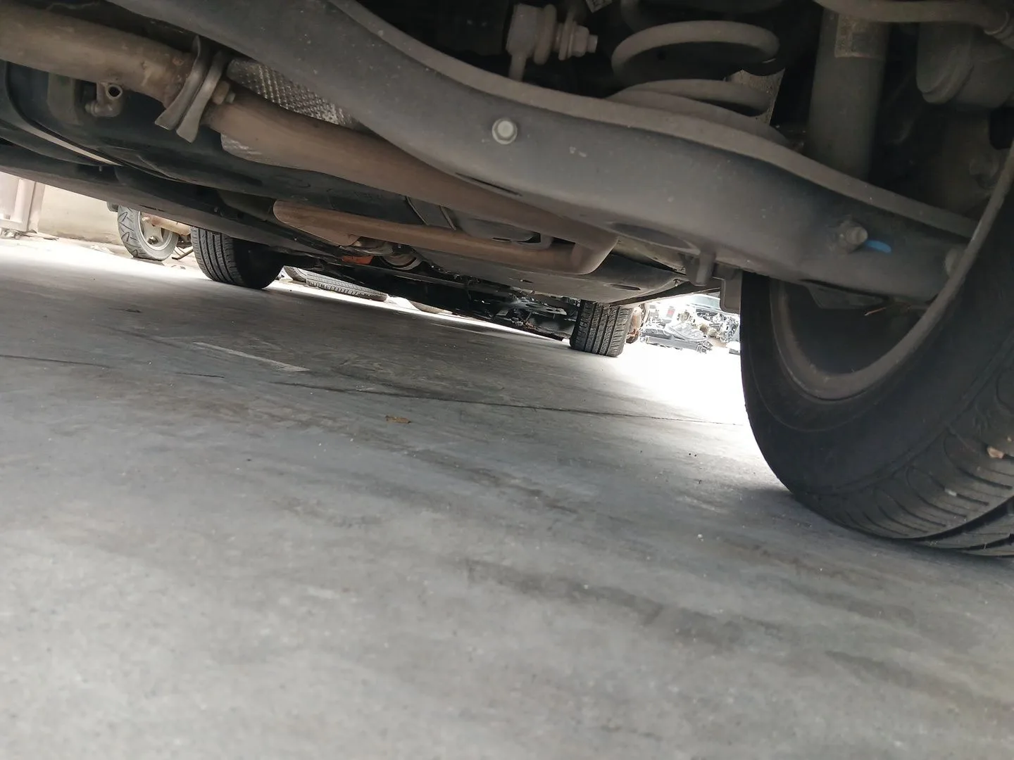 Puente Trasero para Kia Niro I (De)