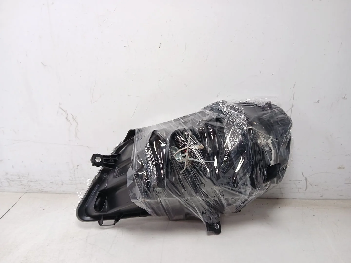 Faro Derecho para Volkswagen Polo (9N3)