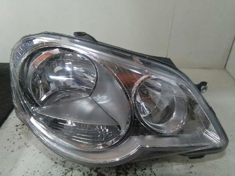 Faro Derecho para Volkswagen Polo (9N3)