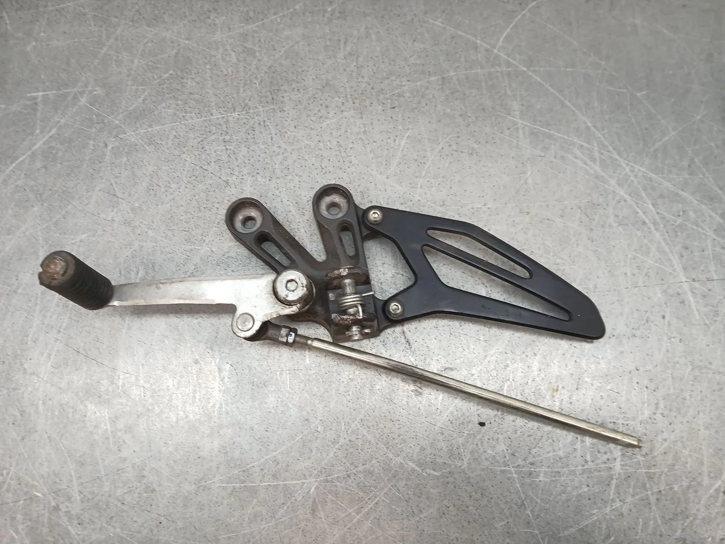 Estribo para Yamaha R7