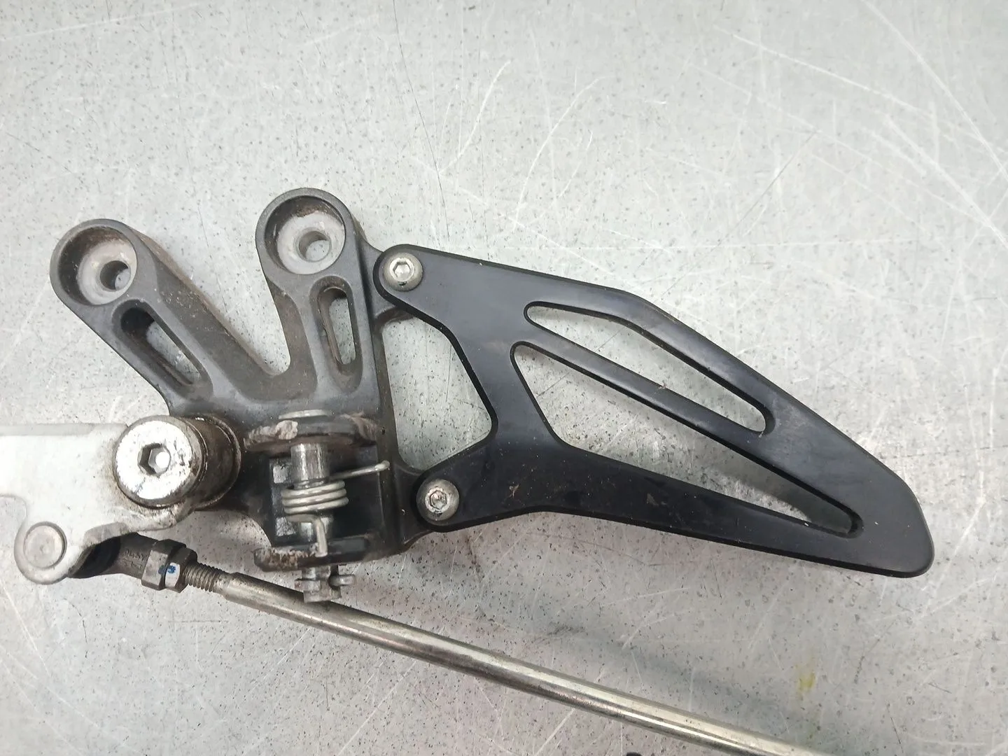 Estribo para Yamaha R7