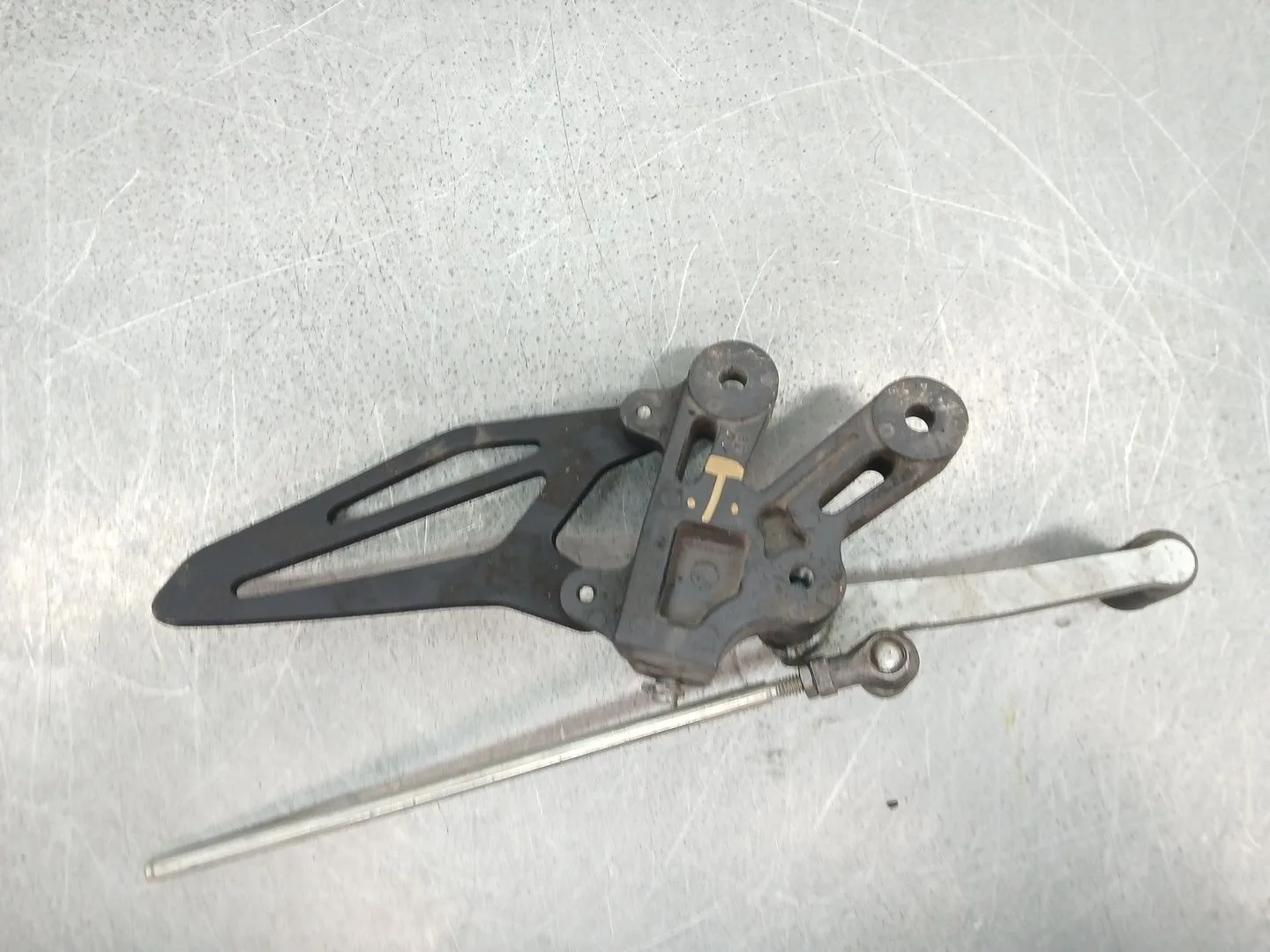Estribo para Yamaha R7