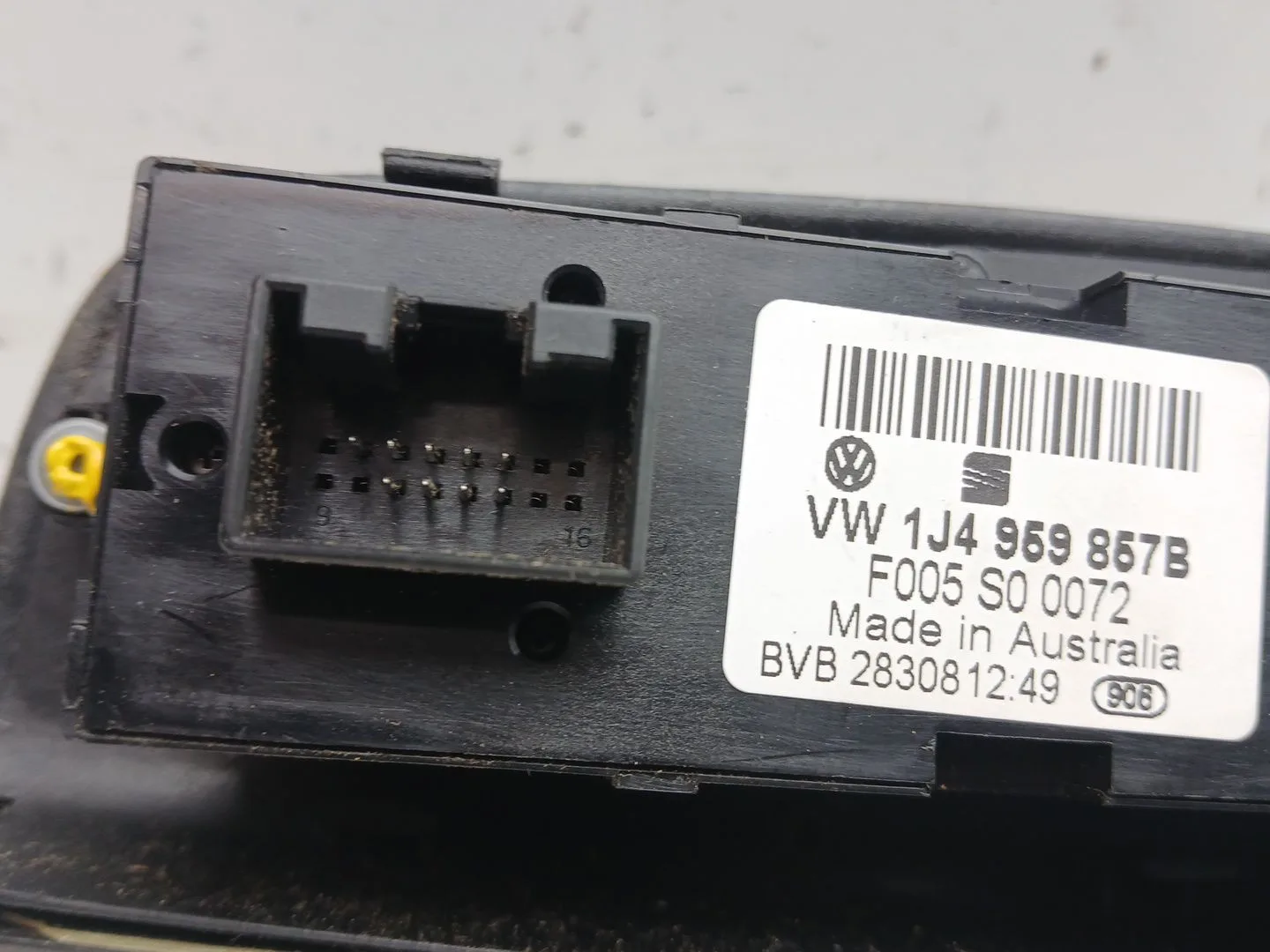 Mando Elevalunas Delantero Izquierdo para Volkswagen Golf Iv (1J1)