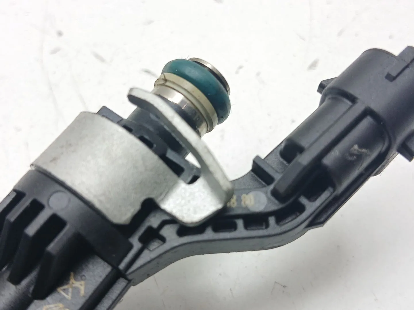 Inyector para Opel Corsa F (P2Jo)