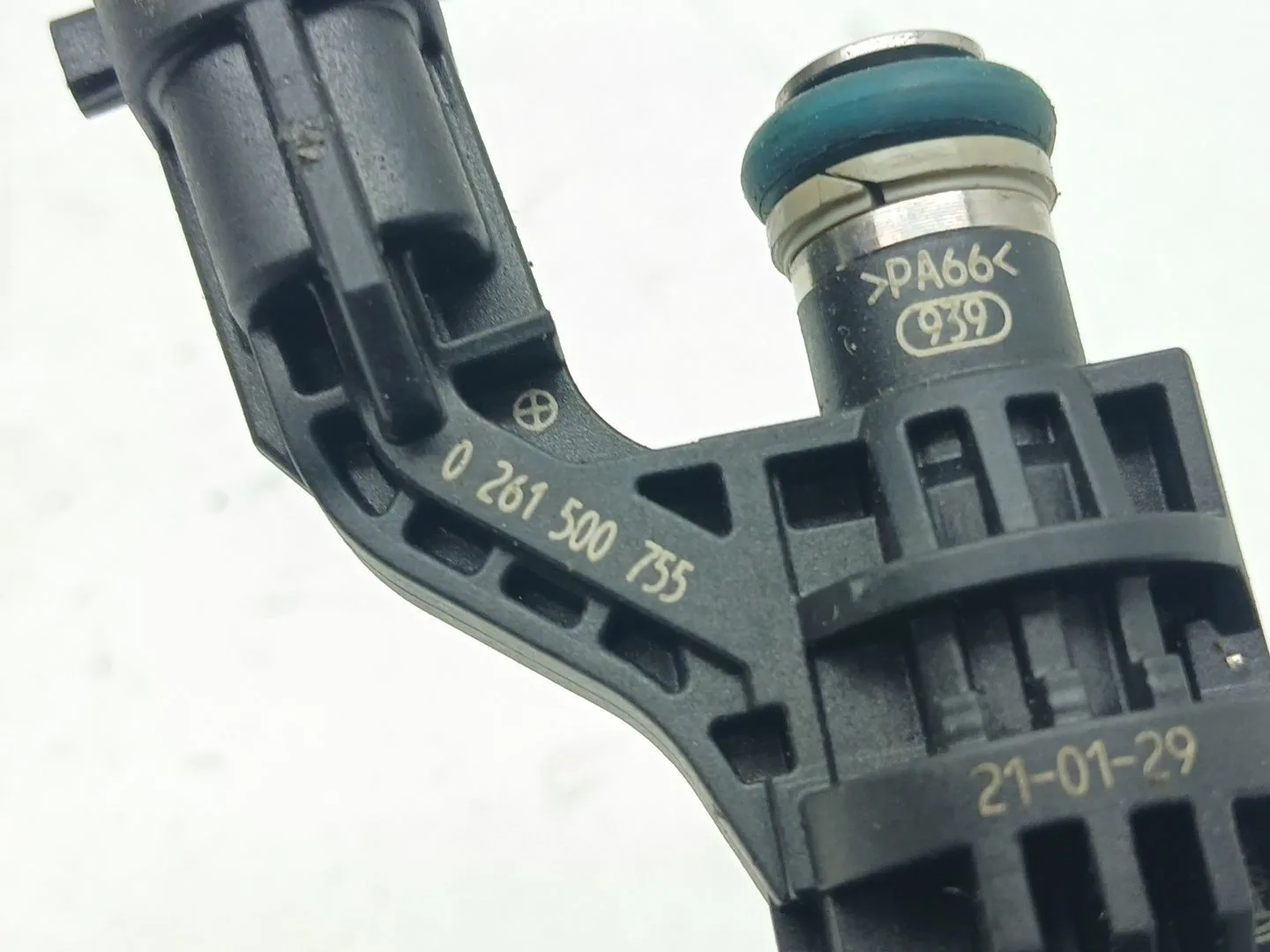 Inyector para Opel Corsa F (P2Jo)