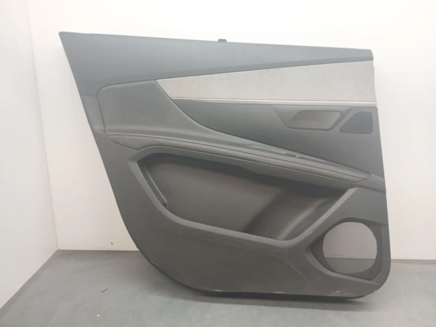 Guarnecido Puerta Trasera Izquierda para Peugeot 5008