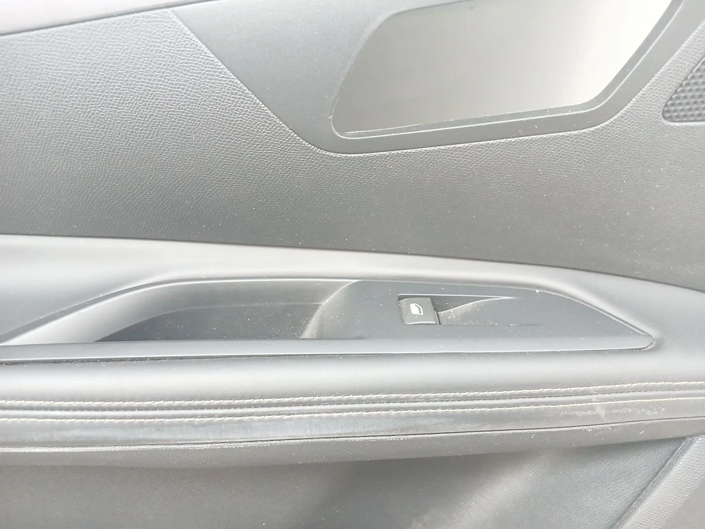 Guarnecido Puerta Trasera Izquierda para Peugeot 5008