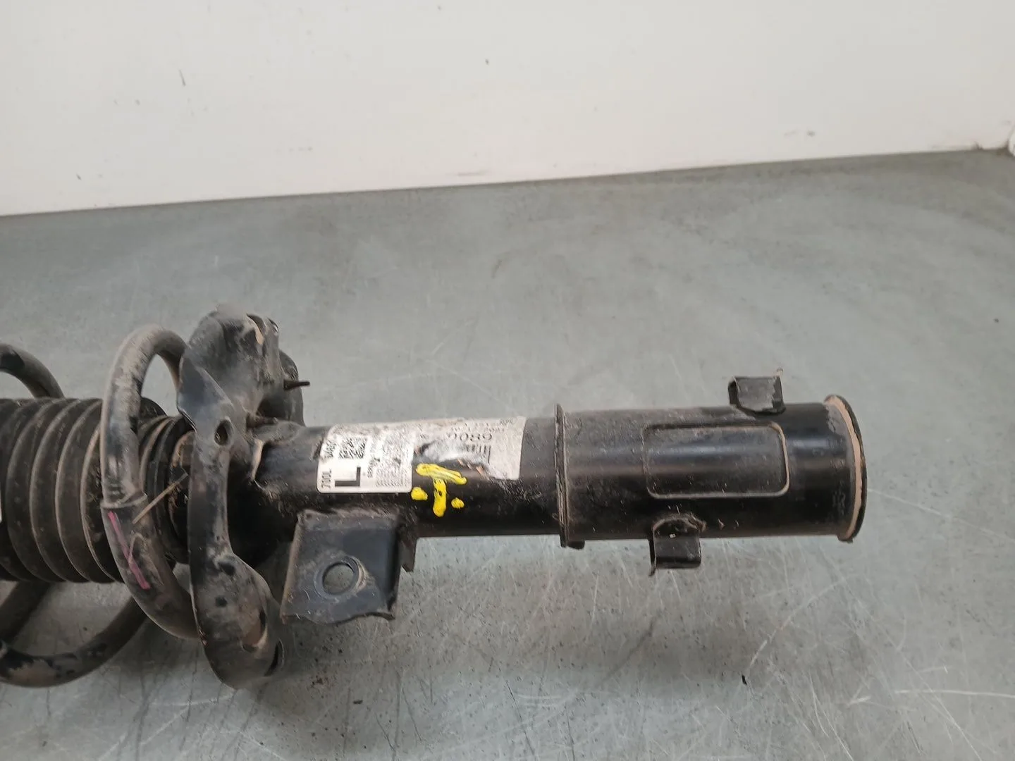 Amortiguador Delantero Izquierdo para Kia Ceed (Cd)