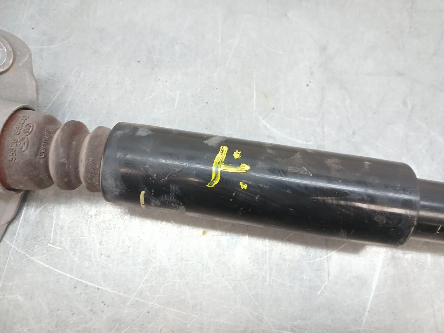 Amortiguador Trasero Izquierdo para Kia Ceed (Cd)