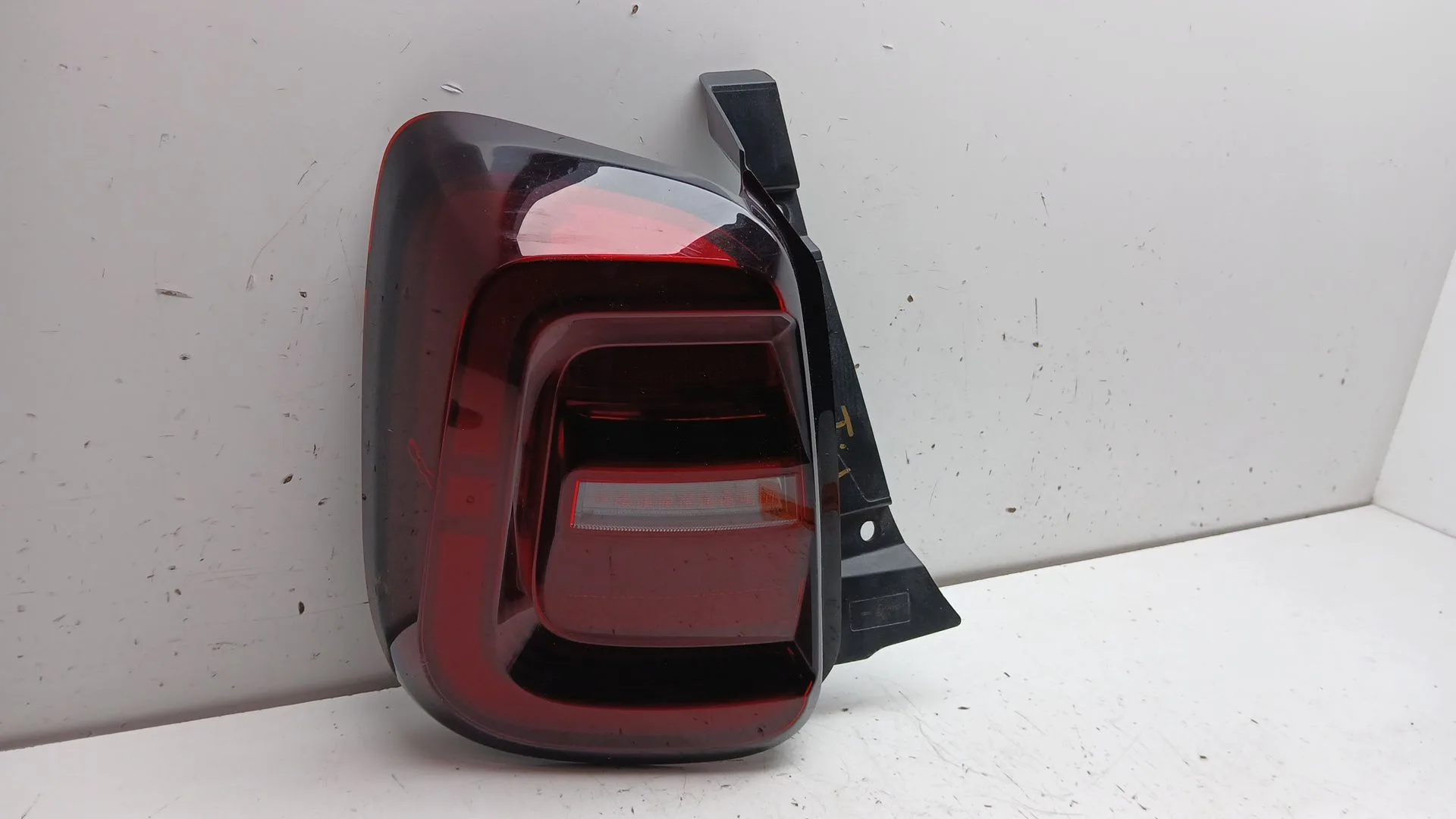 Piloto Trasero Izquierdo para Fiat 500E (332_)