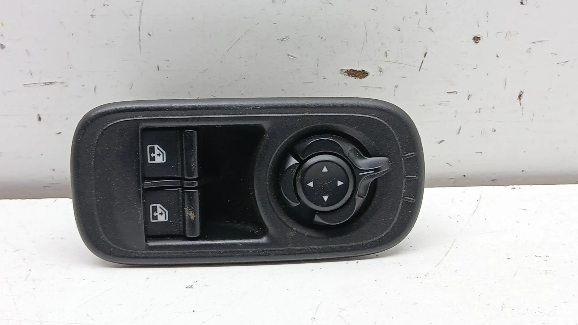 Mando Elevalunas Delantero Izquierdo para Fiat 500E (332_)