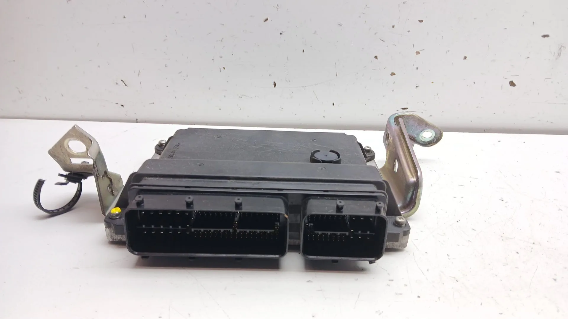 Centralita Motor Uce para Toyota Auris (_E15_)