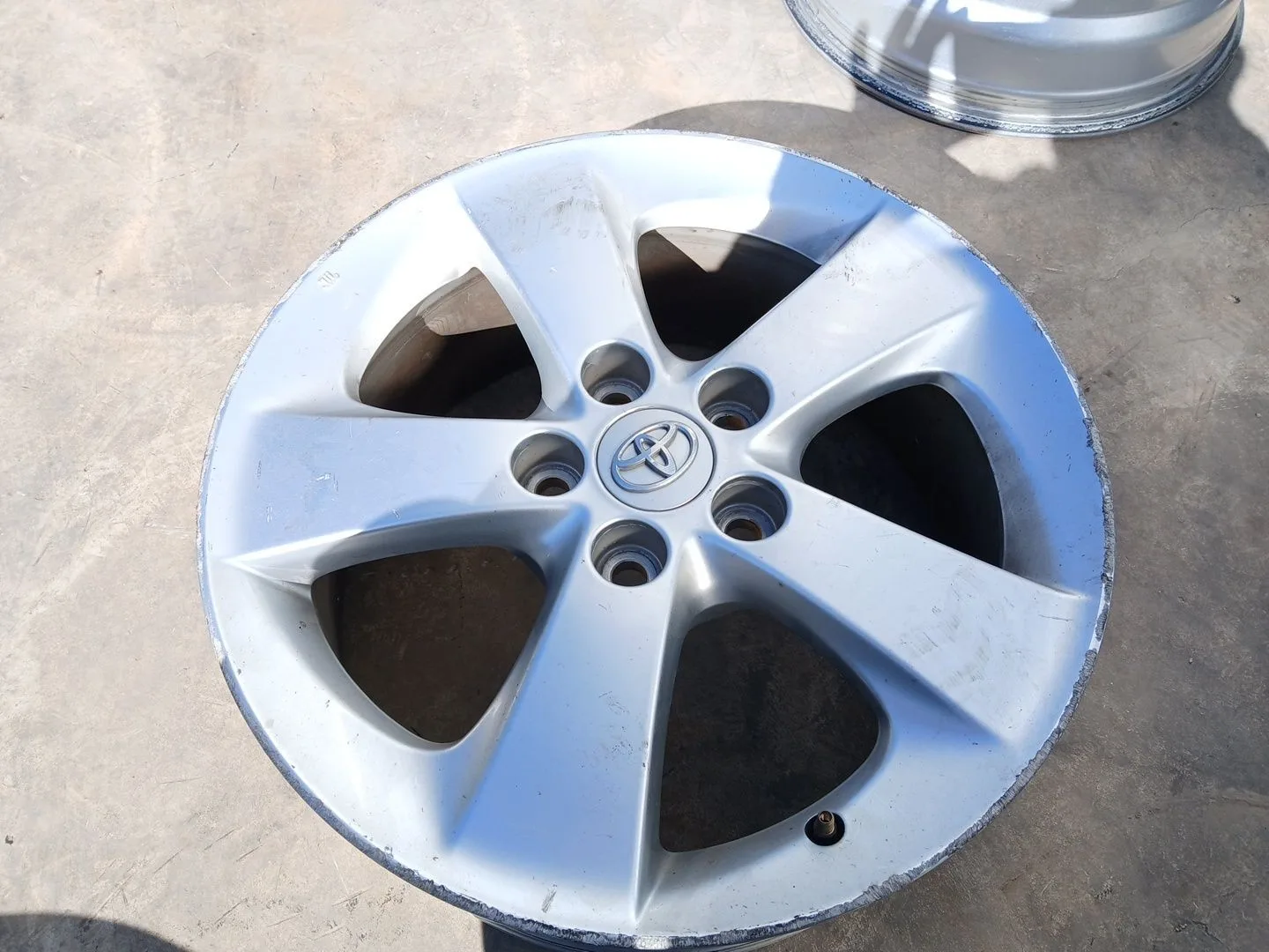 Llanta para Toyota Auris (_E15_)