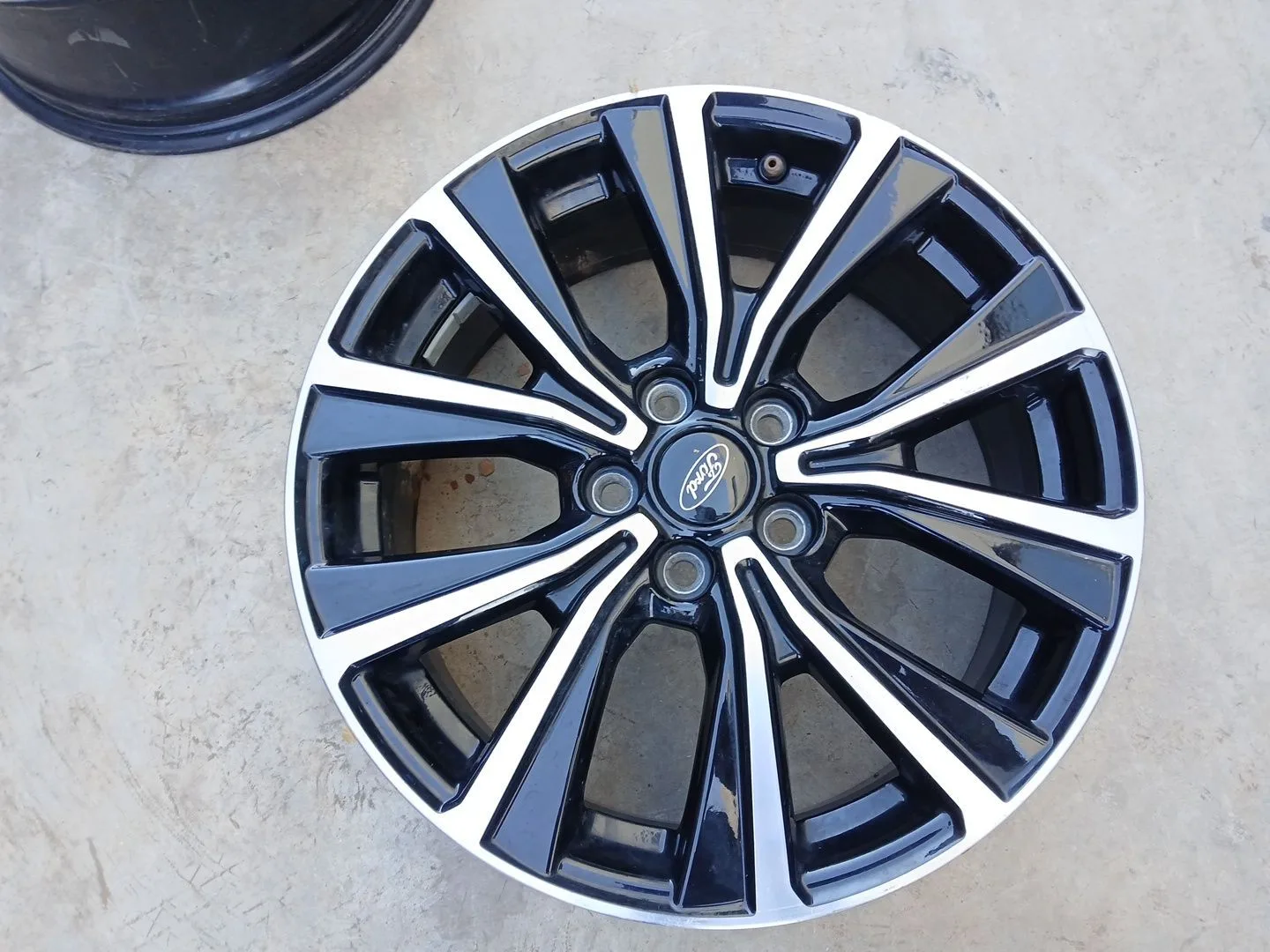 Llanta para Ford Puma (J2K, Cf7)
