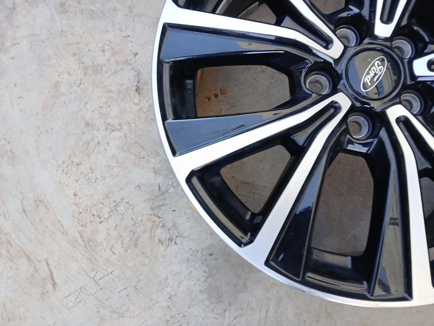 Llanta para Ford Puma (J2K, Cf7)