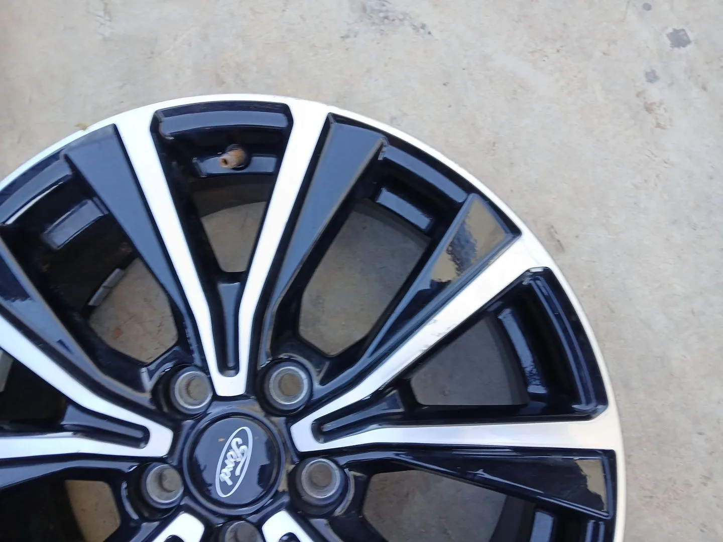 Llanta para Ford Puma (J2K, Cf7)