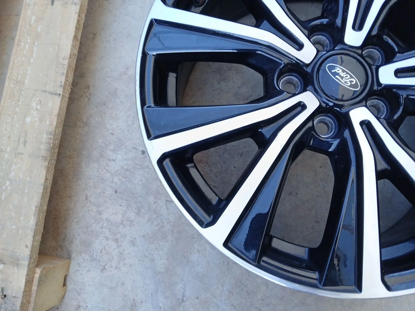 Llanta para Ford Puma (J2K, Cf7)