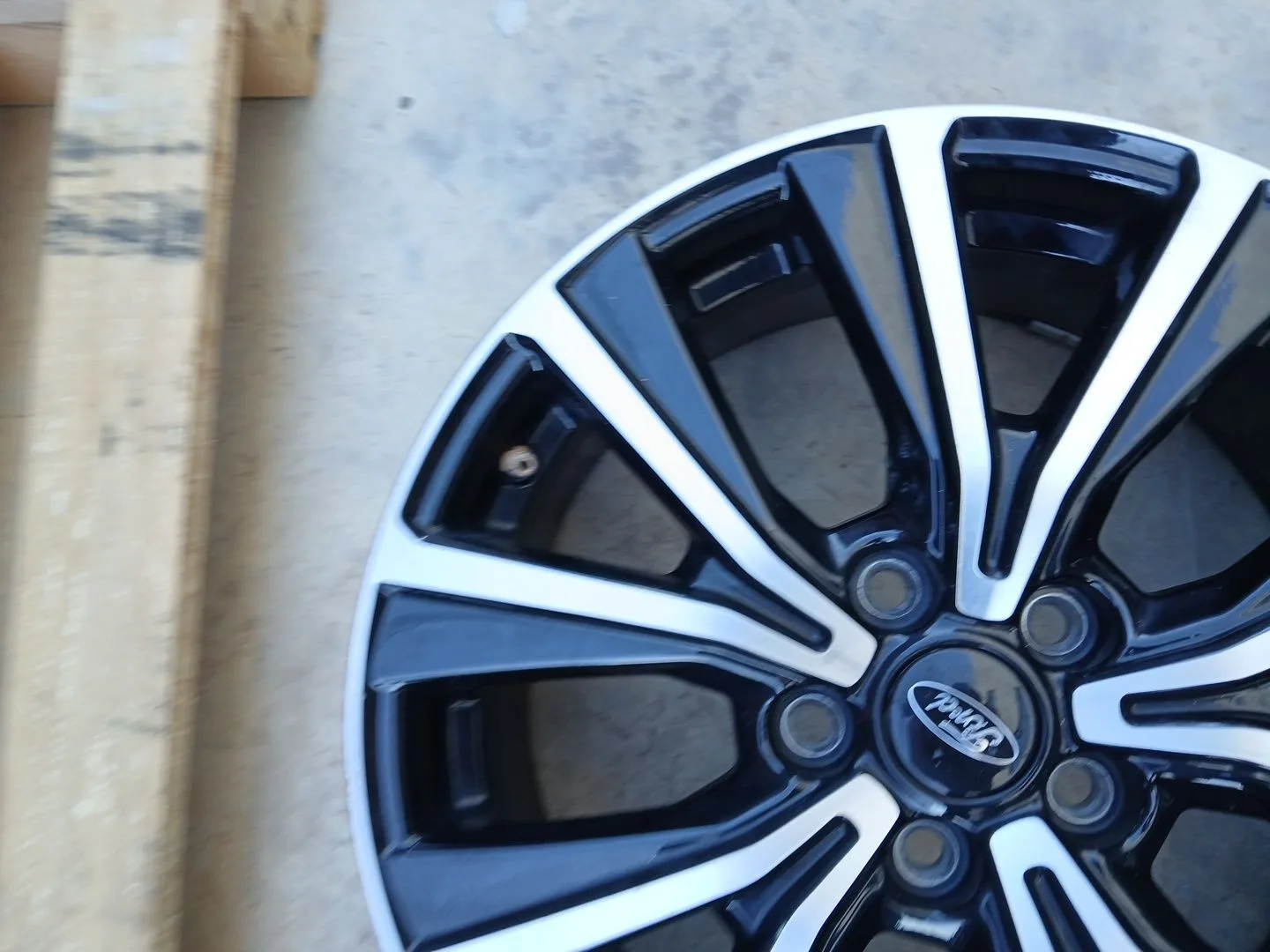 Llanta para Ford Puma (J2K, Cf7)