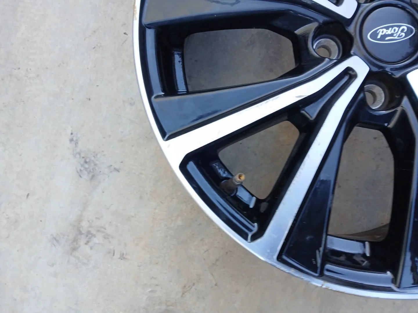 Llanta para Ford Puma (J2K, Cf7)