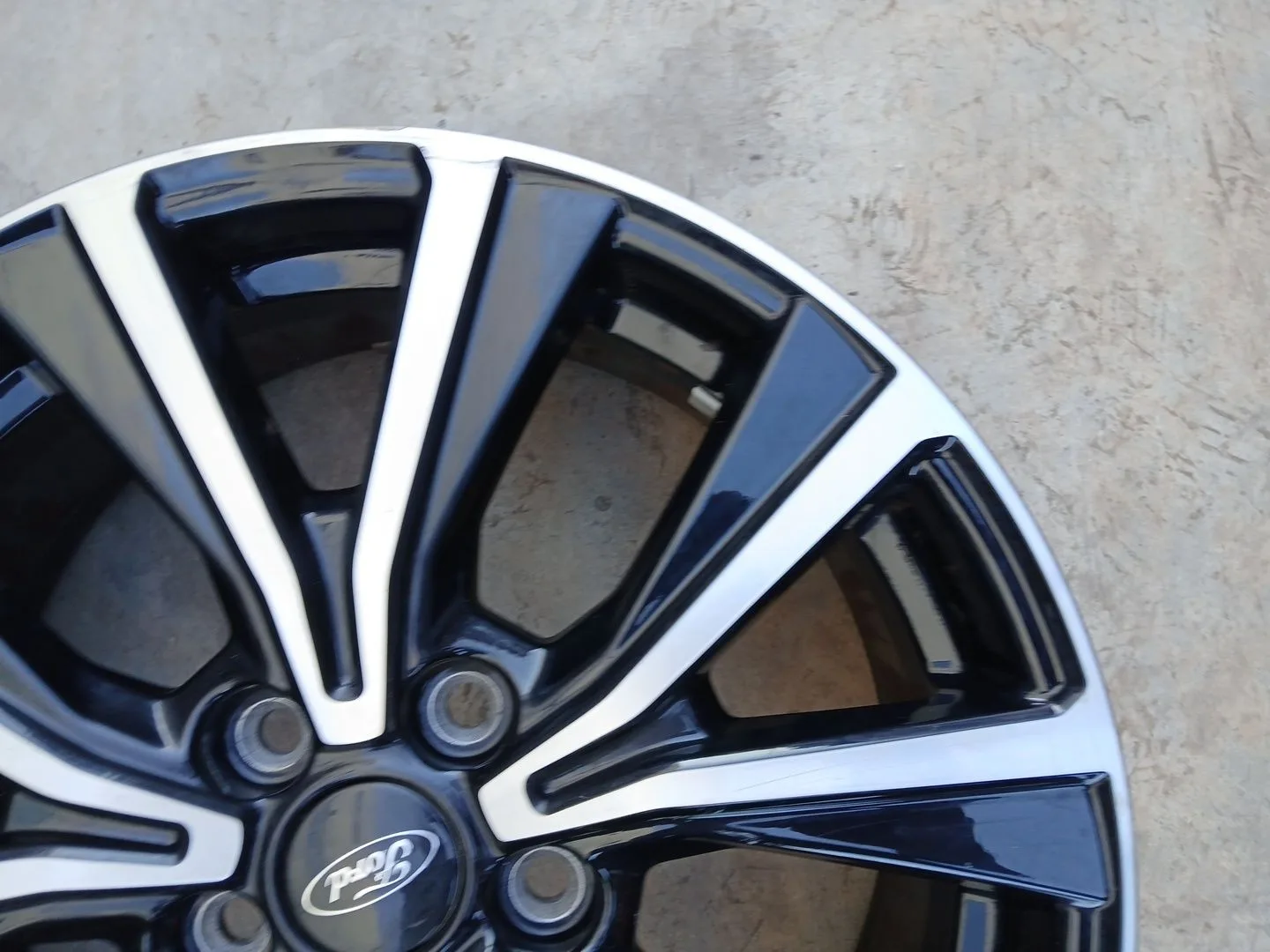 Llanta para Ford Puma (J2K, Cf7)