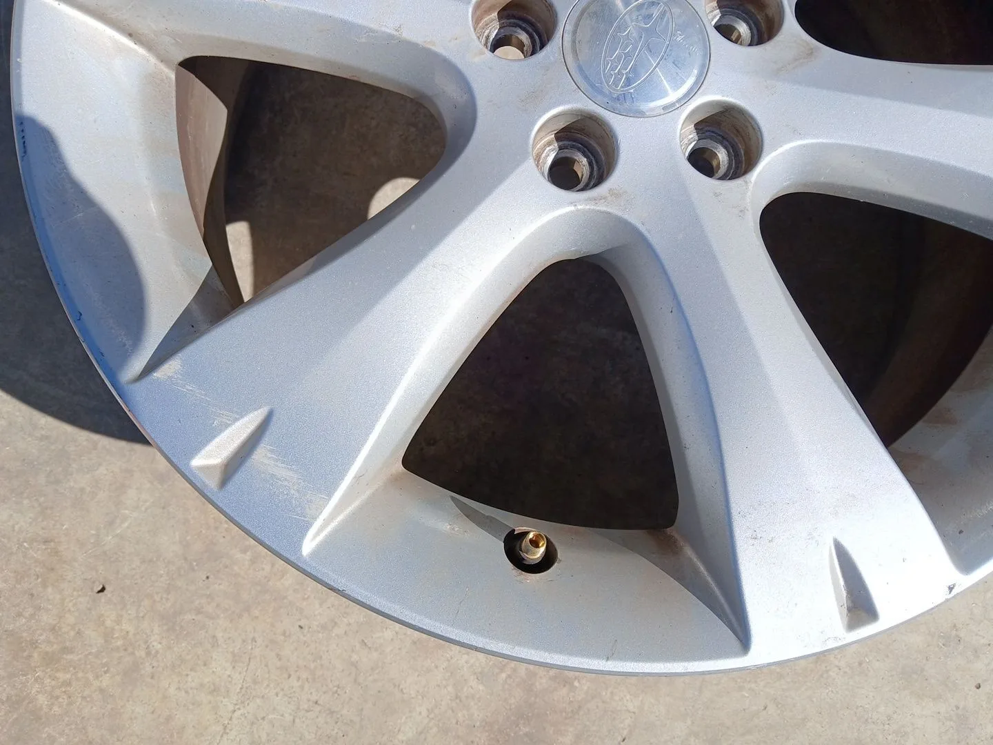 Llanta para Subaru Legacy V Station Wagon (Br)