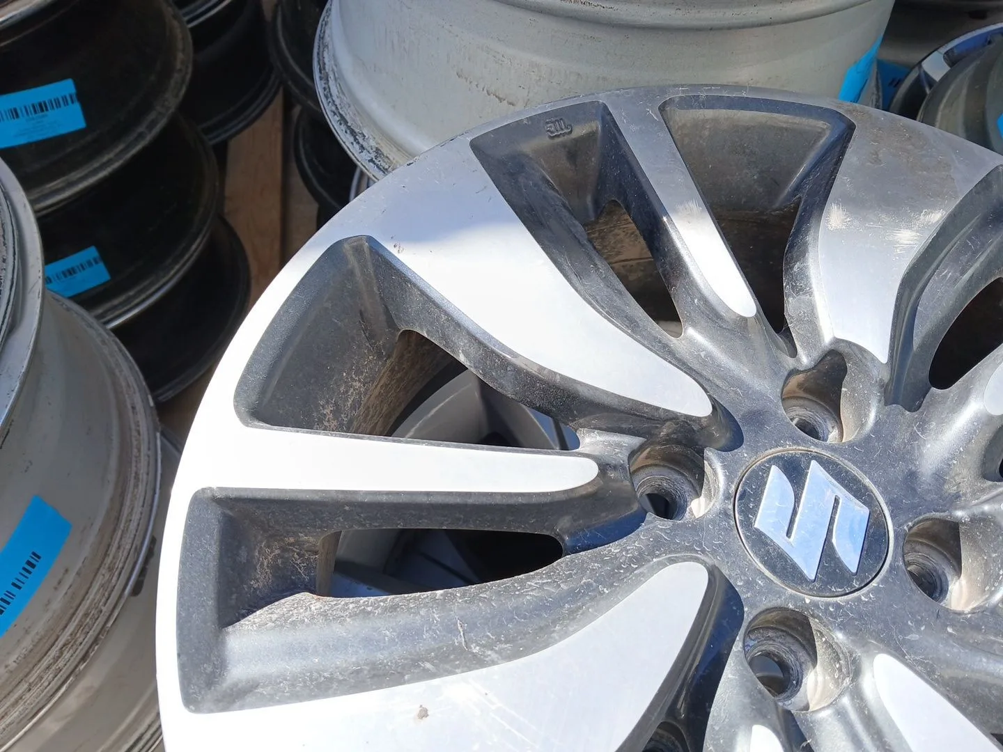 Llanta para Suzuki Swift (Az)