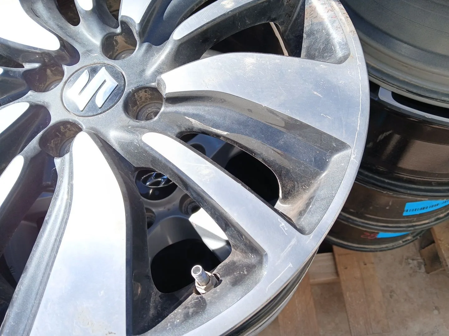 Llanta para Suzuki Swift (Az)