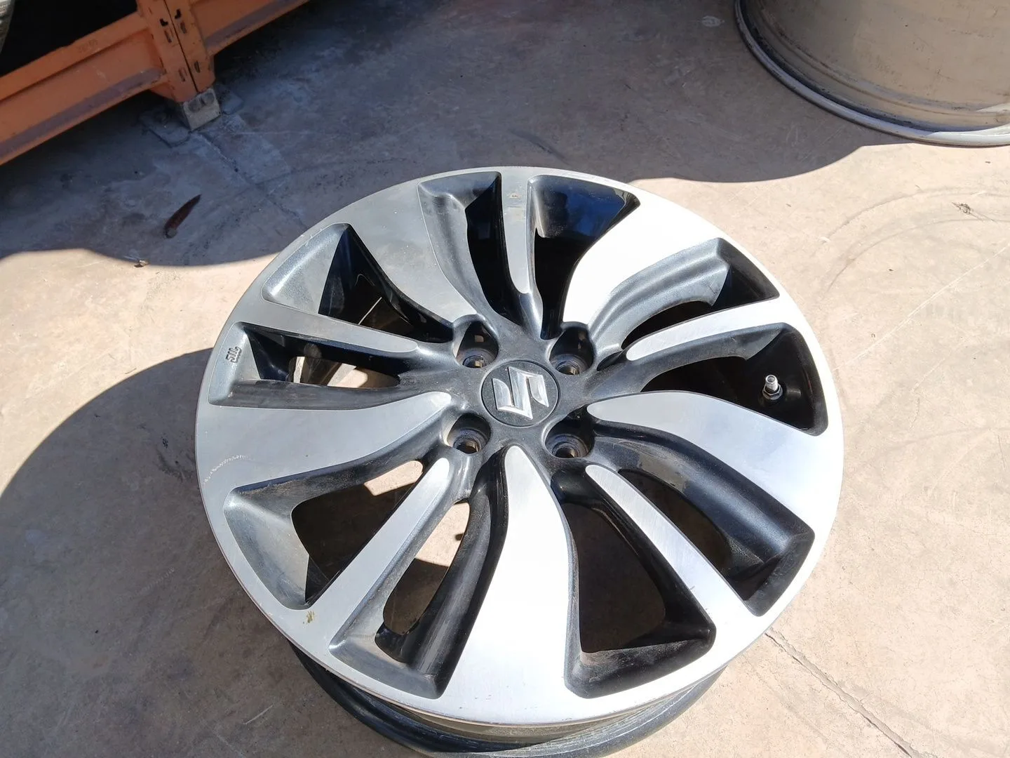 Llanta para Suzuki Swift (Az)