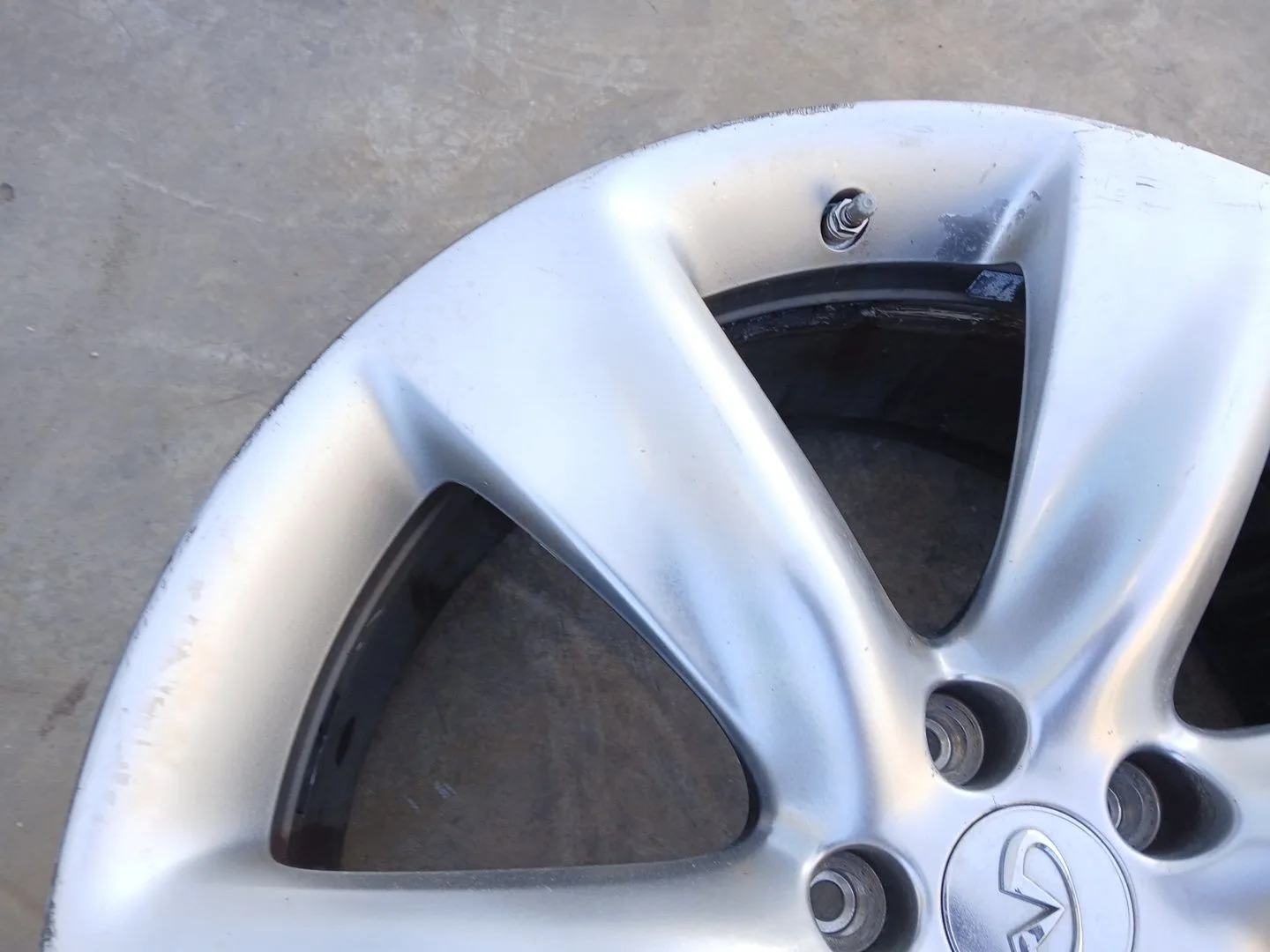 Llanta para Infiniti Qx70