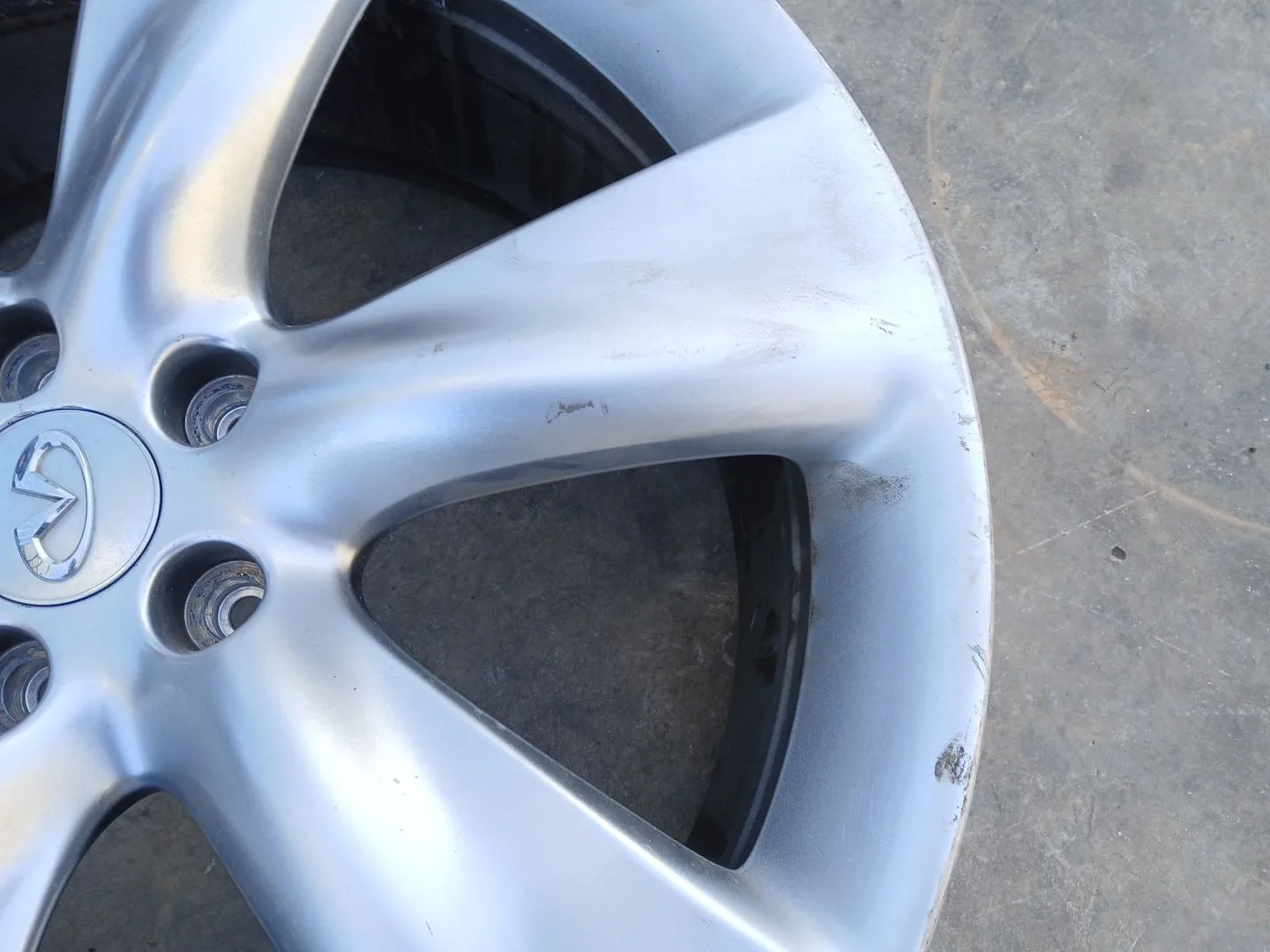Llanta para Infiniti Qx70