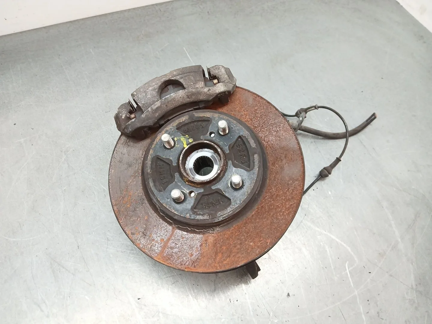 Mangueta Delantera Izquierda para Suzuki Swift (Az)