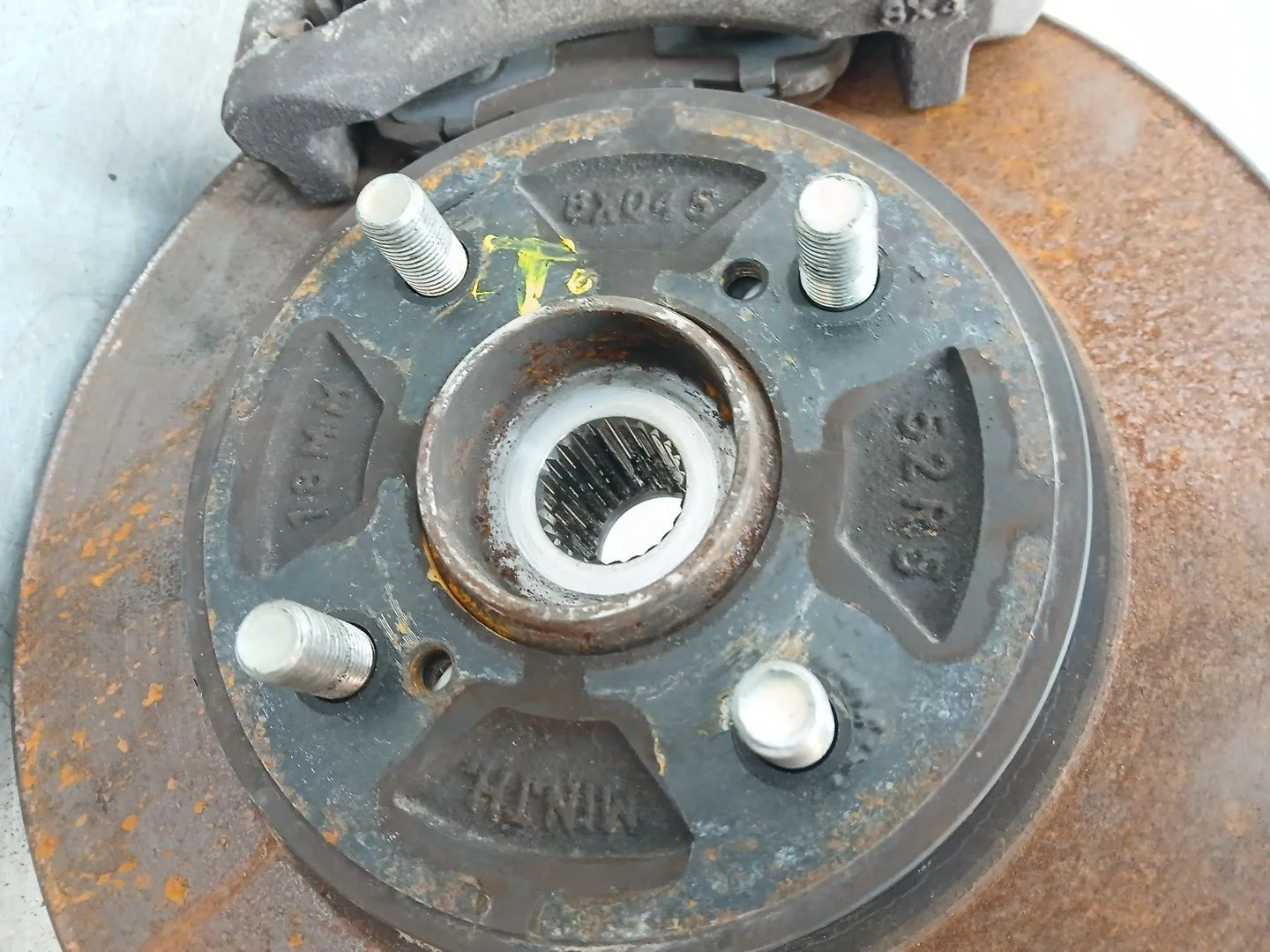 Mangueta Delantera Izquierda para Suzuki Swift (Az)