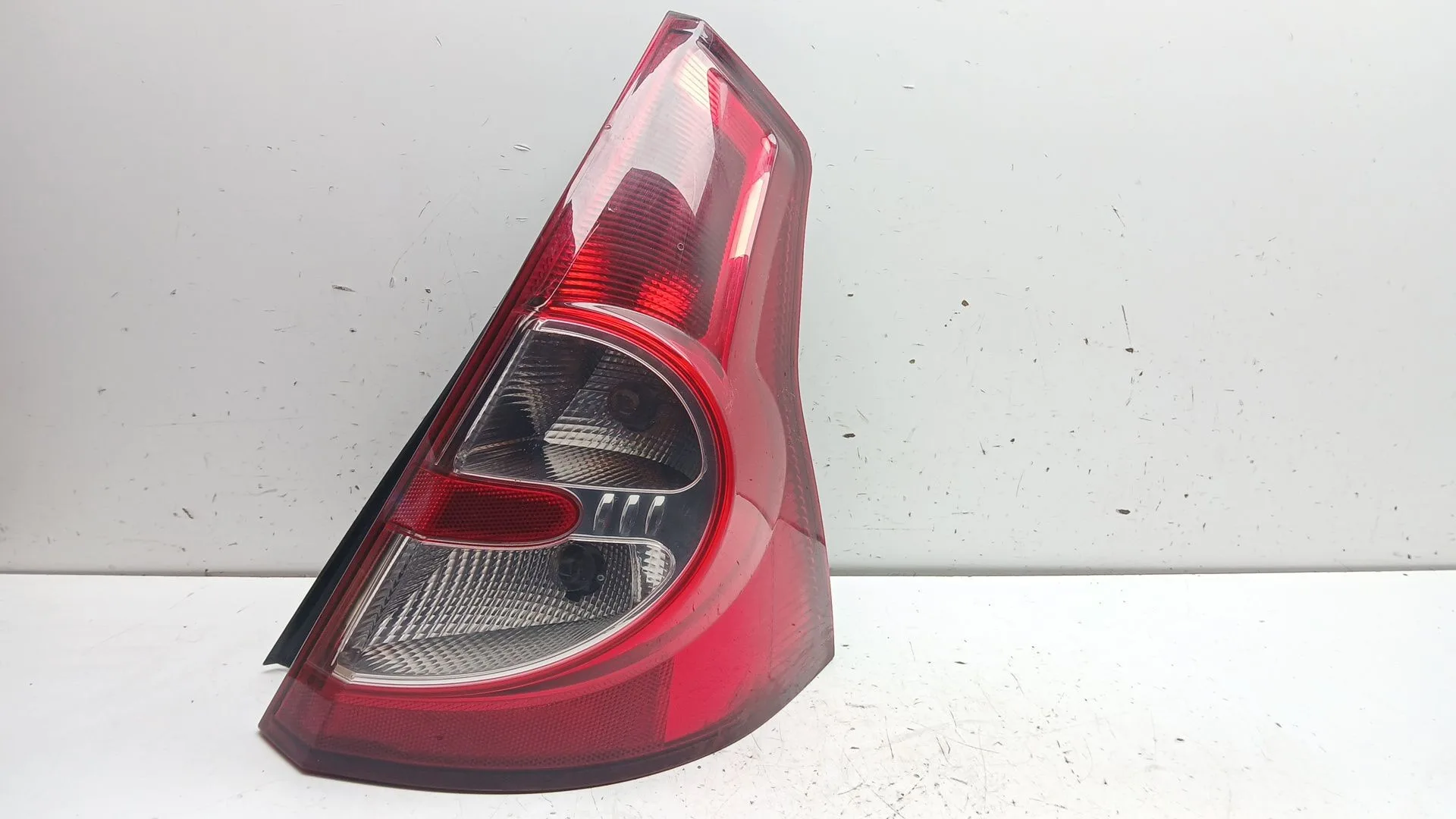 Piloto Trasero Derecho para Dacia Sandero (Bs_)