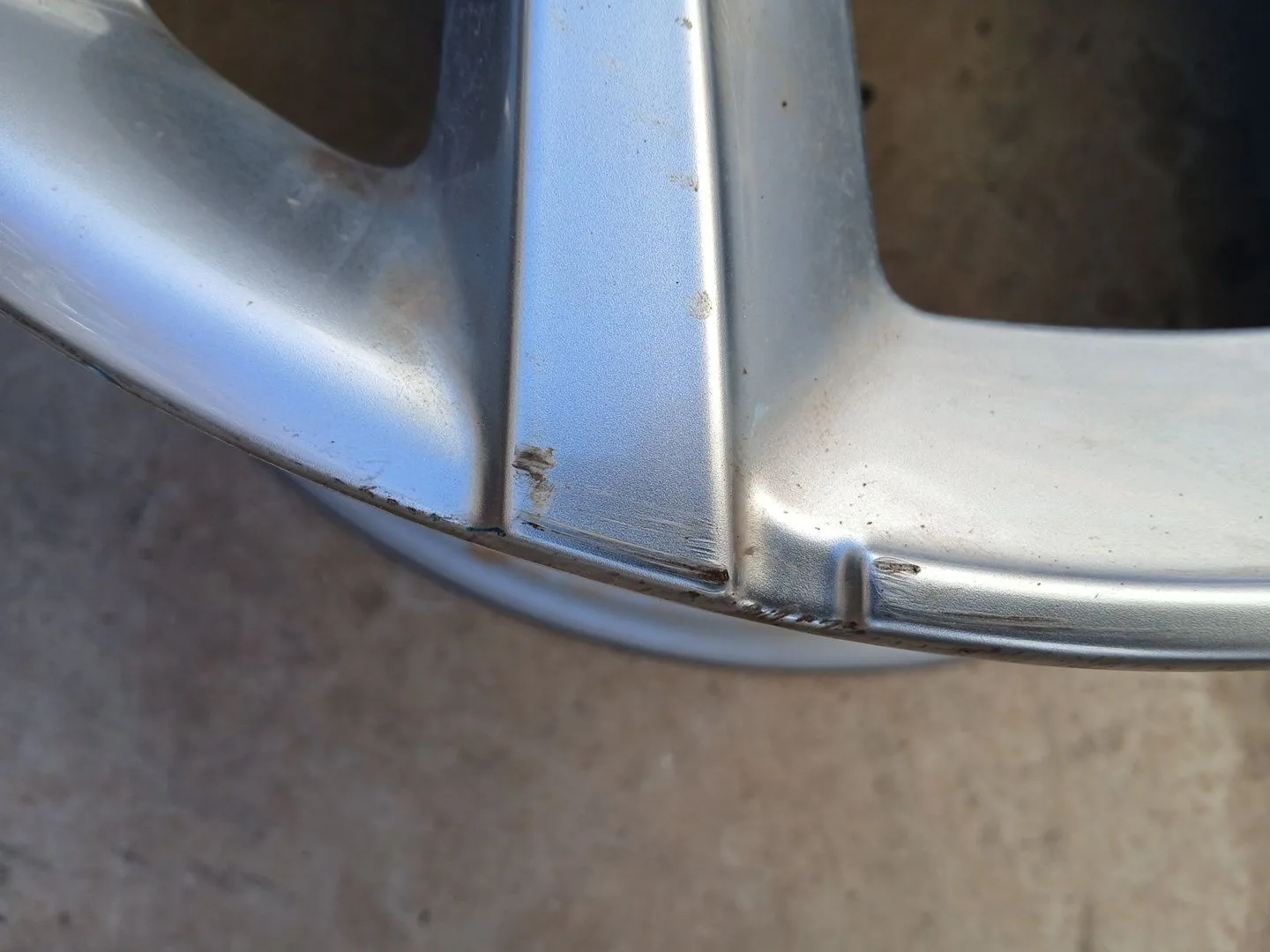 Llanta para Jeep Avenger
