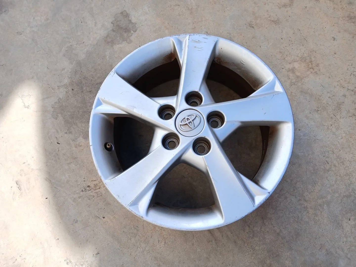 Llanta para Toyota Auris (_E15_)